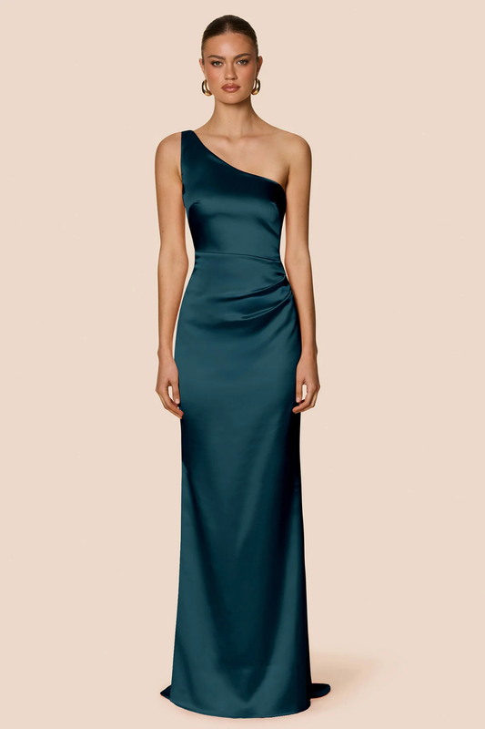 SCARLET ONE SHOULDER GOWN